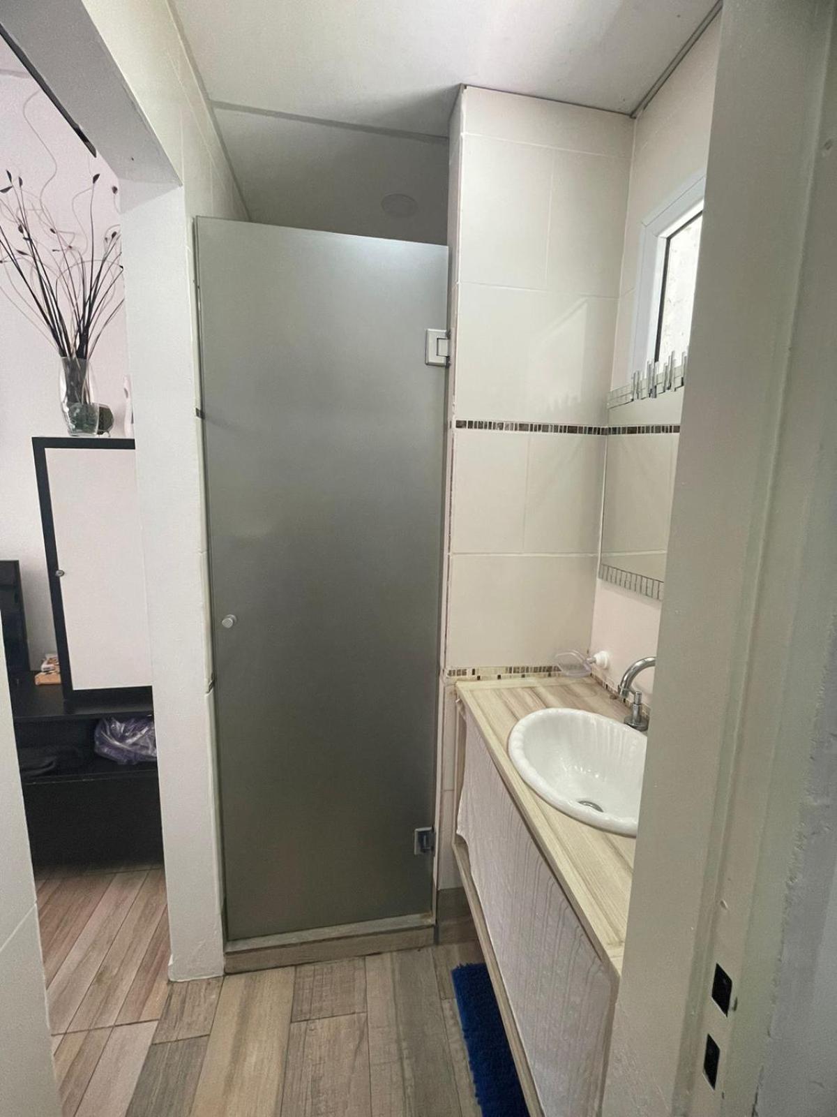 Ezeiza 1 Nuestro Lugar A 15 Minutos Del Aeropuerto Tranfer Opcional Desde Y Al Aeropuerto De Ezeiza Las 24 Horas Pet Friendly Экстерьер фото