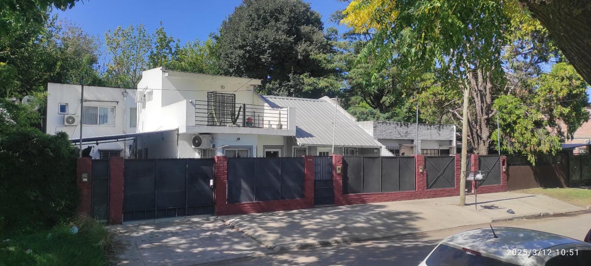 Ezeiza 1 Nuestro Lugar A 15 Minutos Del Aeropuerto Tranfer Opcional Desde Y Al Aeropuerto De Ezeiza Las 24 Horas Pet Friendly Экстерьер фото